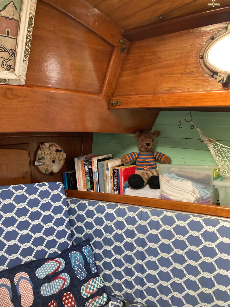 Slide: The Image of Nor'Sea 27 1986 - 8