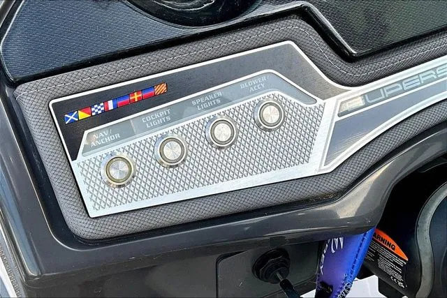 Slide: The Image of Monterey 215SS 2024 - 15