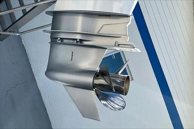 Slide: The Image of Monterey 215SS 2024 - 28