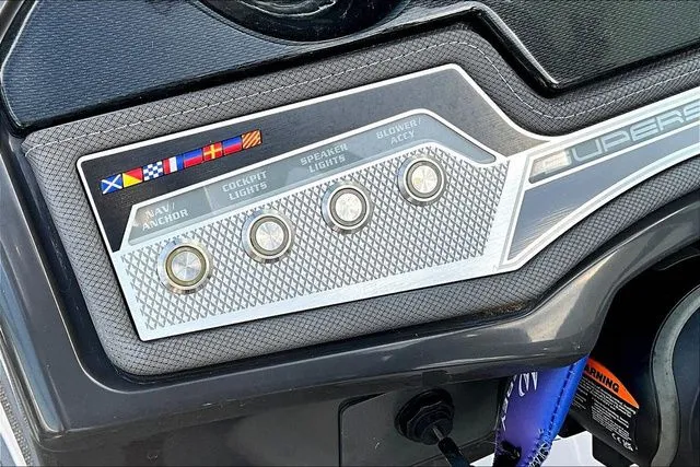 Slide: The Image of Monterey 215SS 2024 - 43