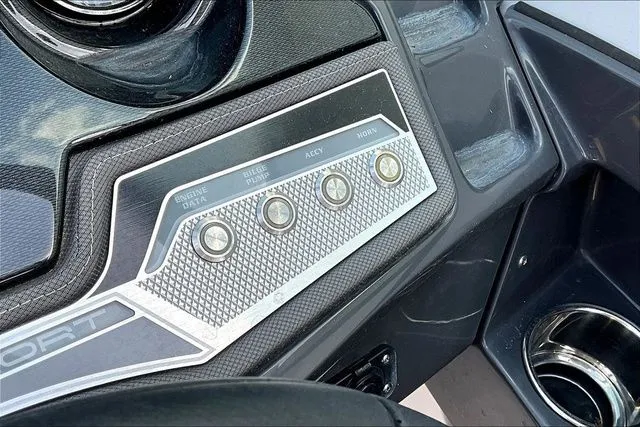 Slide: The Image of Monterey 215SS 2024 - 44