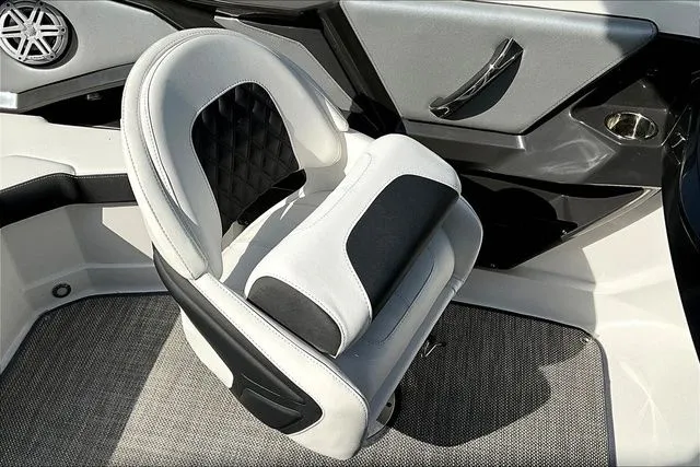 Slide: The Image of Monterey 215SS 2024 - 47