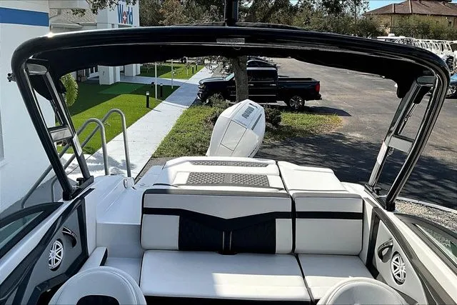 Slide: The Image of Monterey 215SS 2024 - 53