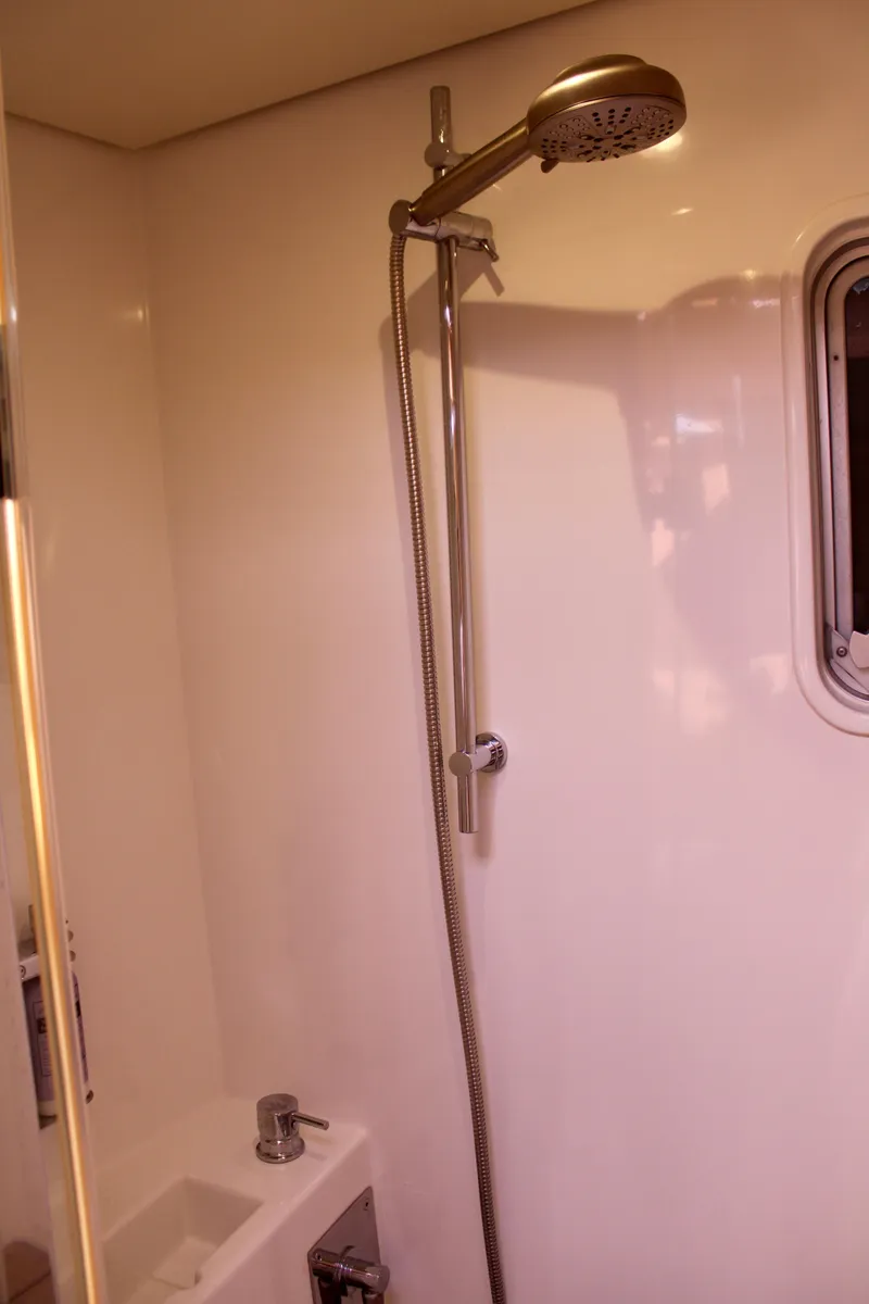 Slide: The Image of Lagoon 620 2015 - 52