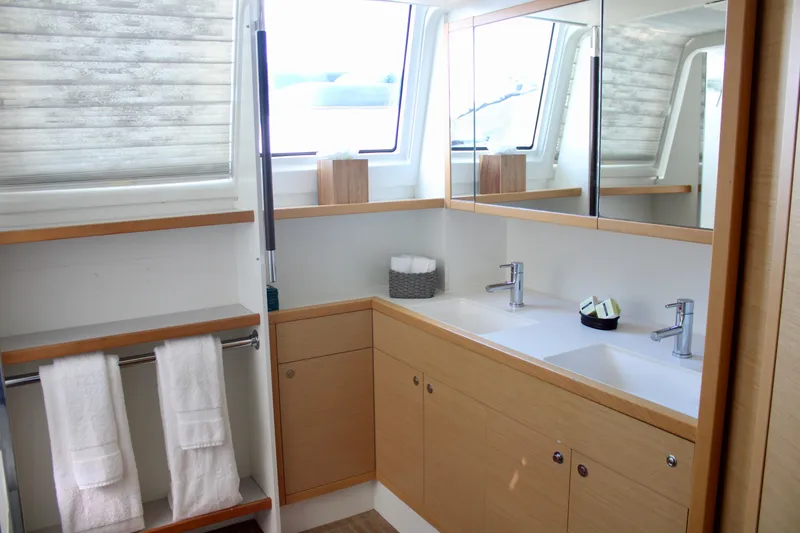 Slide: The Image of Lagoon 620 2015 - 59