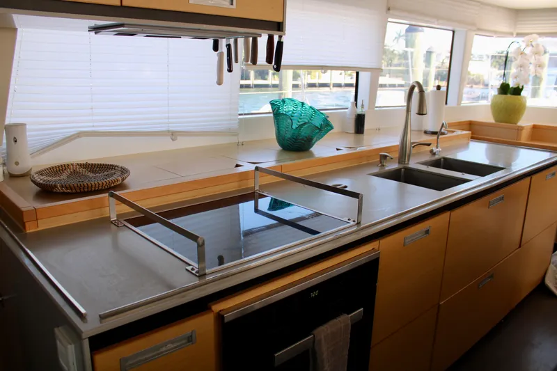 Slide: The Image of Lagoon 620 2015 - 65