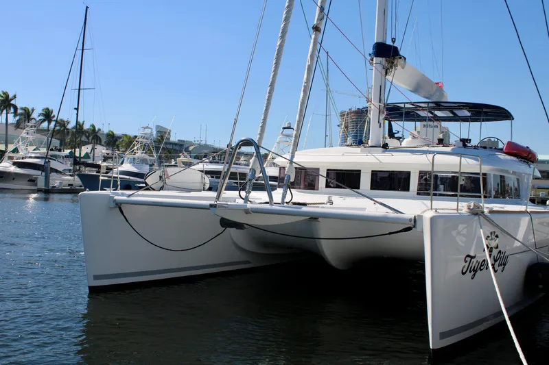 Slide: The Image of Lagoon 620 2015 - 70