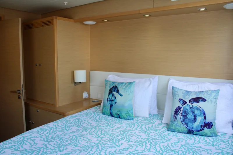 Slide: The Image of Lagoon 620 2015 - 71