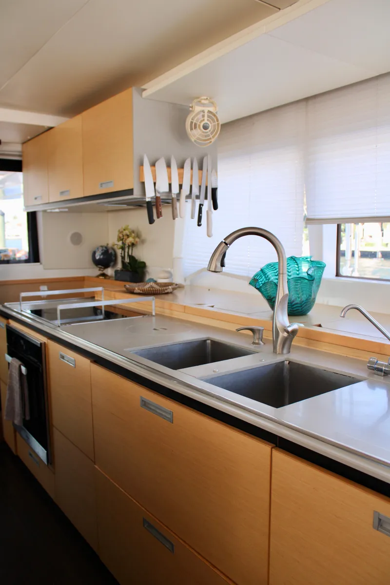 Slide: The Image of Lagoon 620 2015 - 92