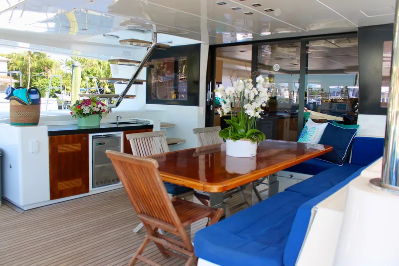 Slide: The Image of Lagoon 620 2015 - 93