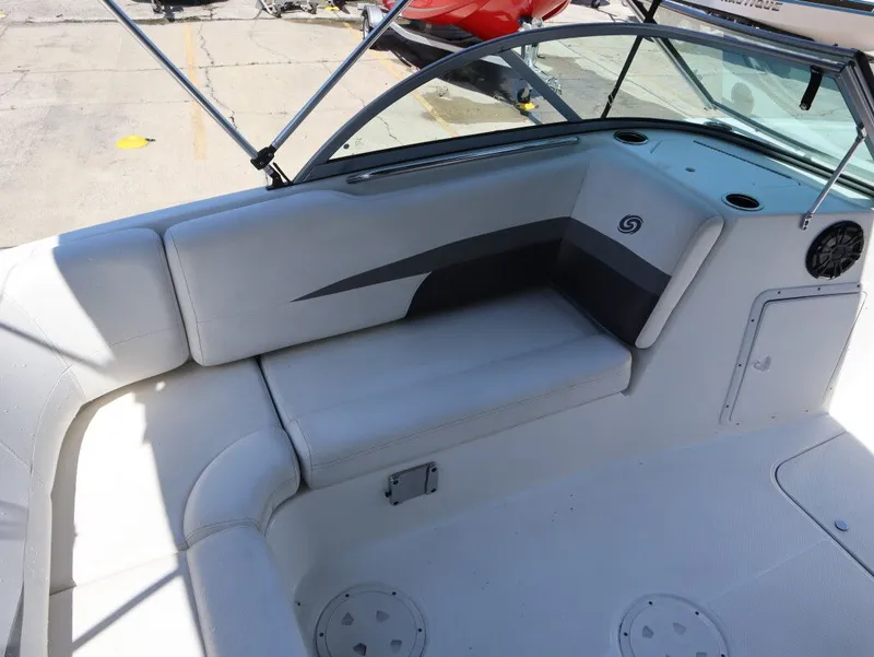 Slide: The Image of Hurricane SunDeck SD 187 OB 2023 - 11