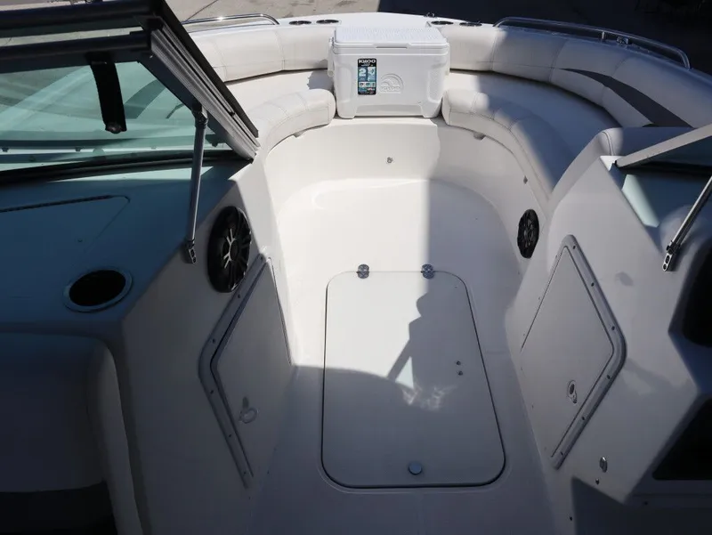 Slide: The Image of Hurricane SunDeck SD 187 OB 2023 - 15