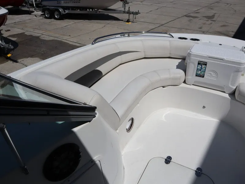 Slide: The Image of Hurricane SunDeck SD 187 OB 2023 - 16