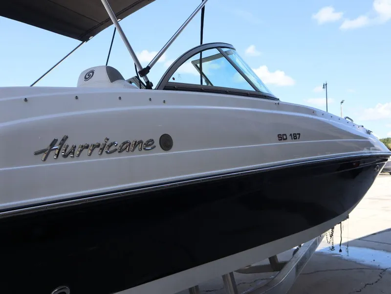 Slide: The Image of Hurricane SunDeck SD 187 OB 2023 - 5