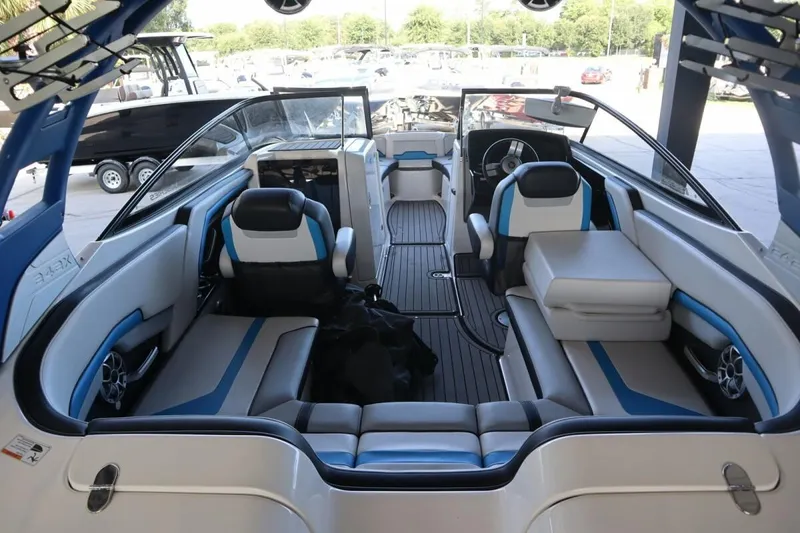 Slide: The Image of Yamaha 242X 2018 - 11