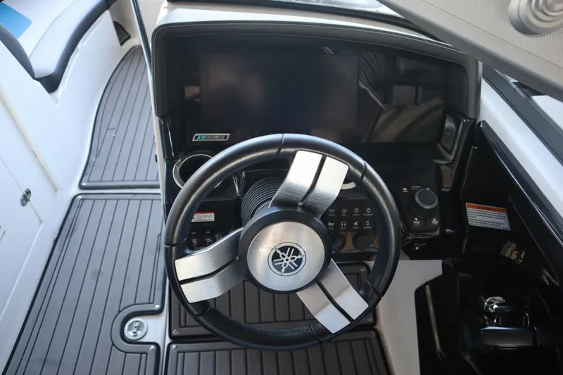 Slide: The Image of Yamaha 242X 2018 - 13