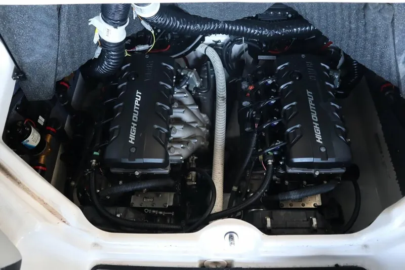 Slide: The Image of Yamaha 242X 2018 - 21