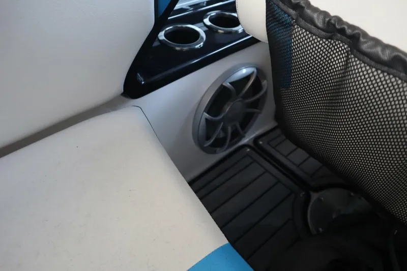 Slide: The Image of Yamaha 242X 2018 - 24