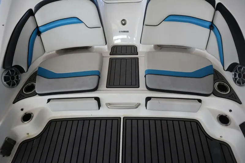 Slide: The Image of Yamaha 242X 2018 - 8