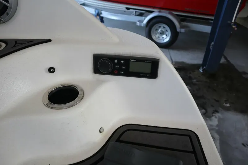 Slide: The Image of Yamaha 242X 2018 - 9