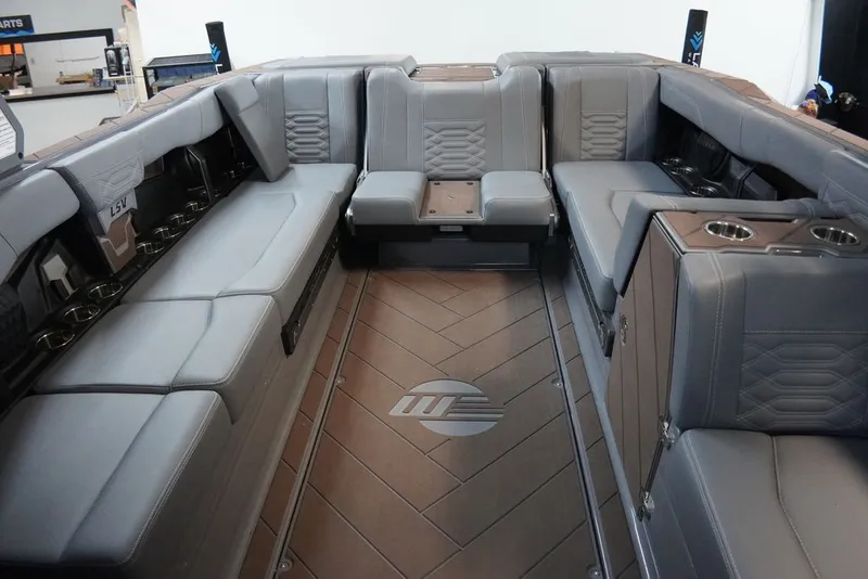 Slide: The Image of Malibu 26 LSV 2026 - 19