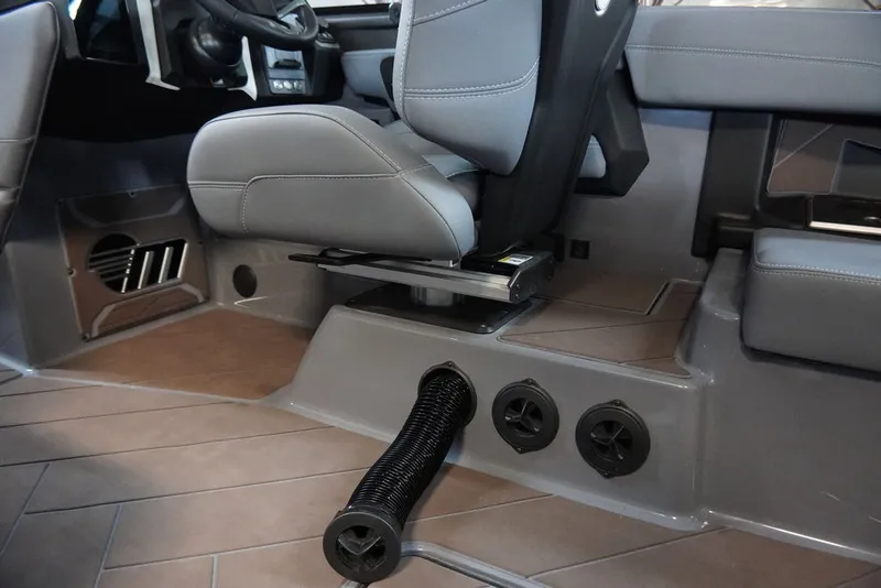 Slide: The Image of Malibu 26 LSV 2026 - 24