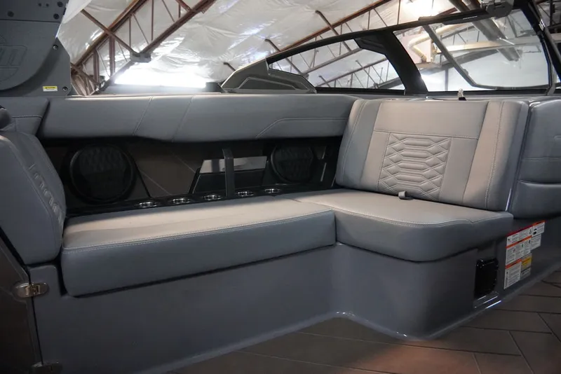 Slide: The Image of Malibu 26 LSV 2026 - 17