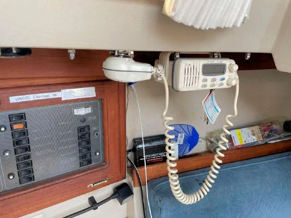 Slide: The Image of 1988 Catalina 30 MkII interior with radio and control panel. - 30