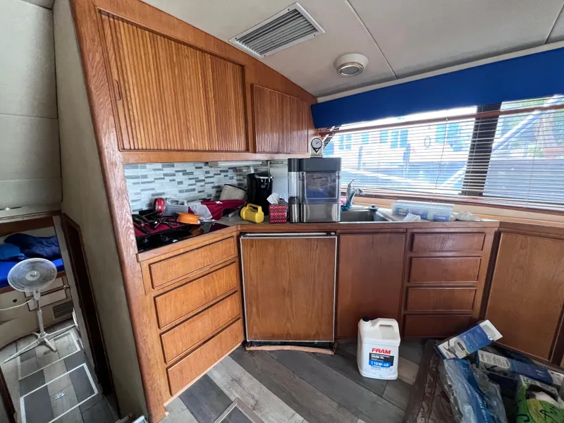 Slide: The Image of Bertram 43 Convertible 1988 - 50