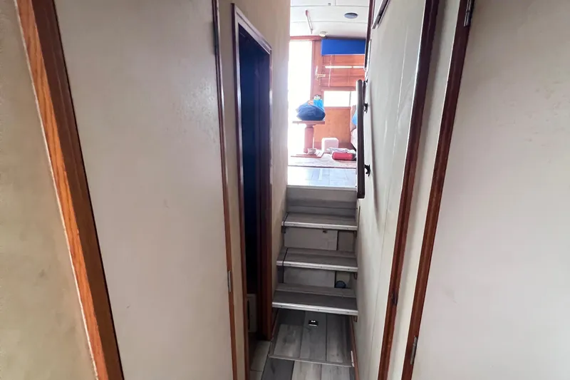 Slide: The Image of Bertram 43 Convertible 1988 - 53