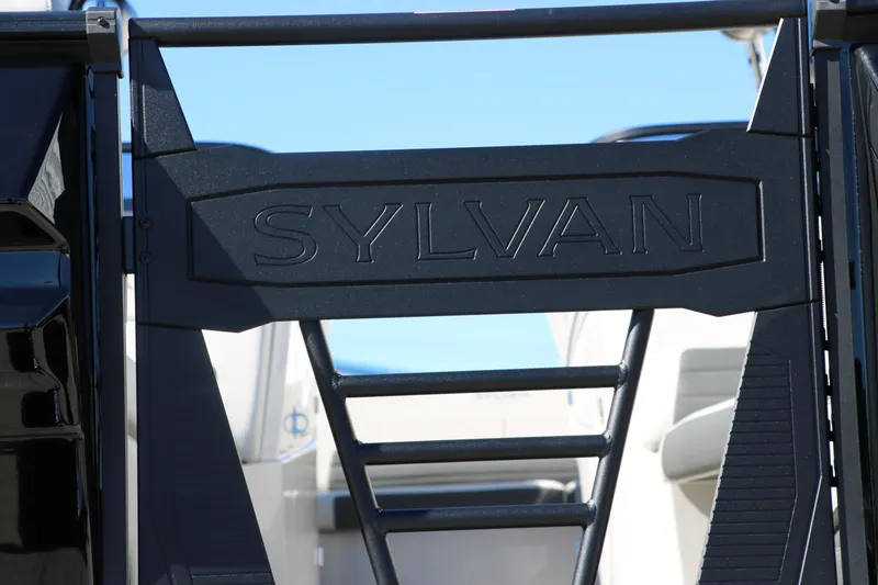 Slide: The Image of 2024 Sylvan G5 CLZ DC boat ladder and logo. - 19