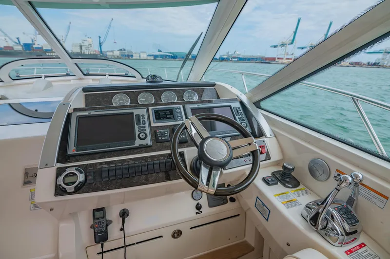 Slide: The Image of Sea Ray 450 Sundancer 2012 - 17
