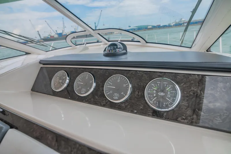 Slide: The Image of Sea Ray 450 Sundancer 2012 - 19