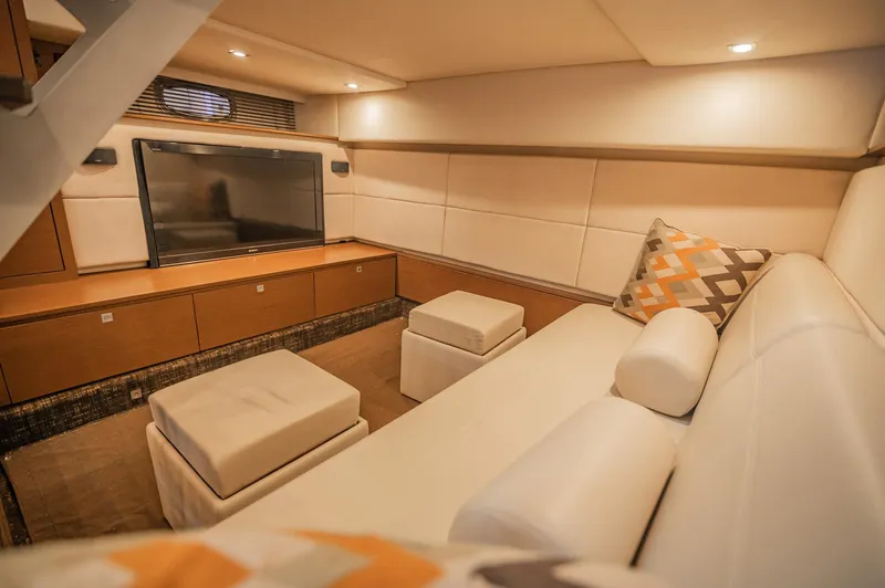 Slide: The Image of Sea Ray 450 Sundancer 2012 - 29