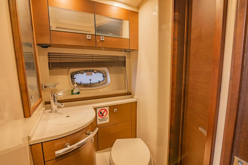 Slide: The Image of Sea Ray 450 Sundancer 2012 - 39