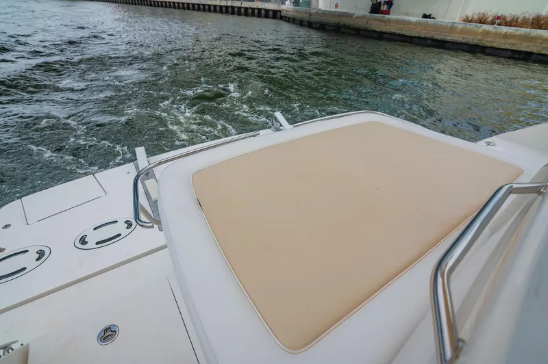 Slide: The Image of Sea Ray 450 Sundancer 2012 - 7