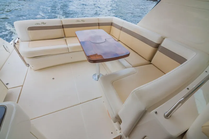 Slide: The Image of Sea Ray 450 Sundancer 2012 - 8