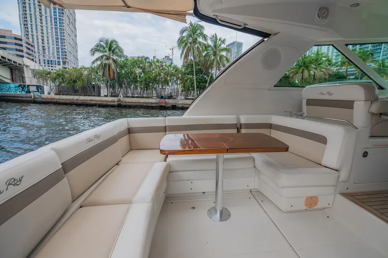 Slide: The Image of Sea Ray 450 Sundancer 2012 - 9