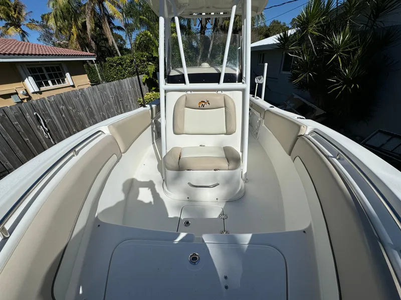 Slide: The Image of 2017 NauticStar 20 XS Offshore boat interior with seating and console. - 15