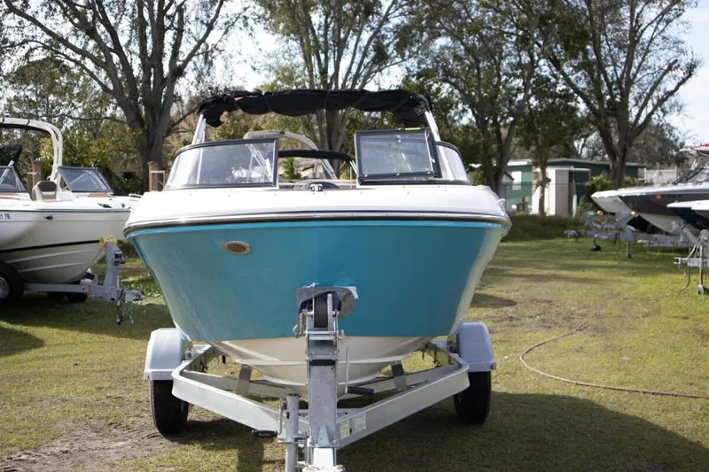 Slide: The Image of Bayliner VR4 Bowrider OB 2023 - 5