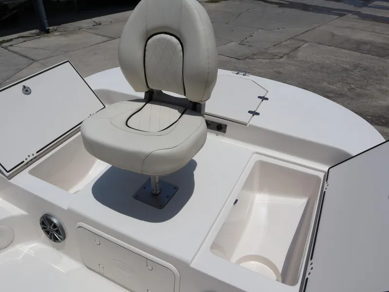 Slide: The Image of Carolina 17 LS 2023 - 12