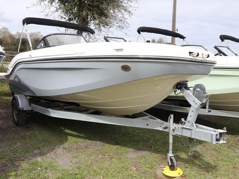 The Image of Bayliner DX 2000 2023 - 1