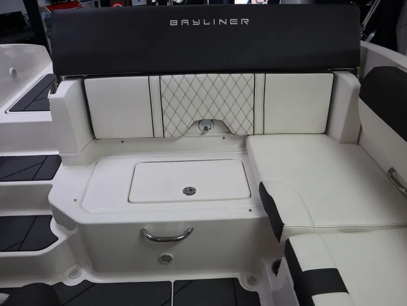 Slide: The Image of Bayliner DX 2000 2023 - 9