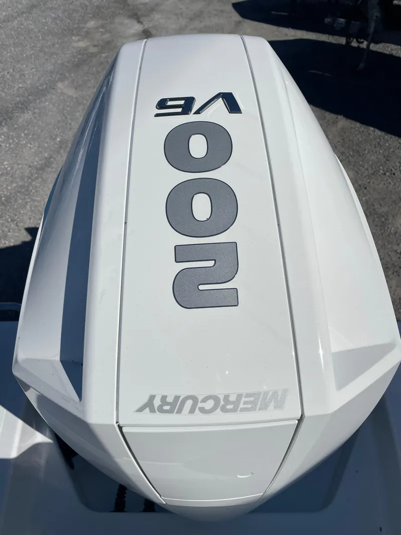 Slide: The Image of Mercury 200 V6 outboard engine on 2023 Wellcraft 222 Fisherman boat. - 3