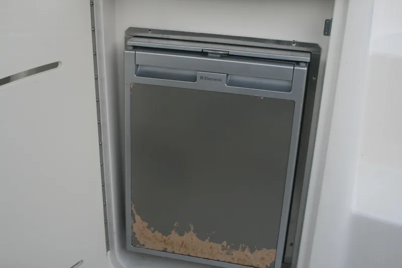 Slide: The Image of Built-in refrigerator on a 2014 Sea Ray 270 SLX boat. - 17