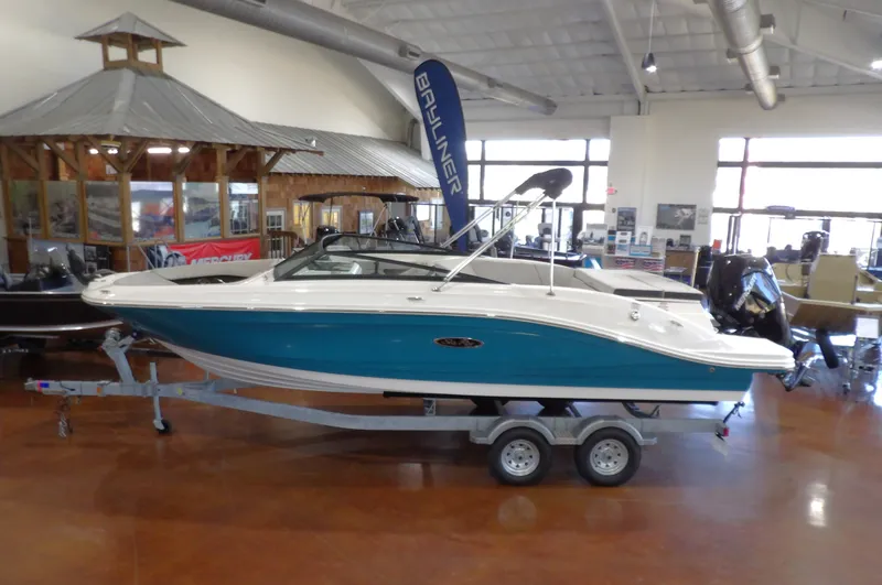 Slide: The Image of Sea Ray SPX 230 2023 - 2