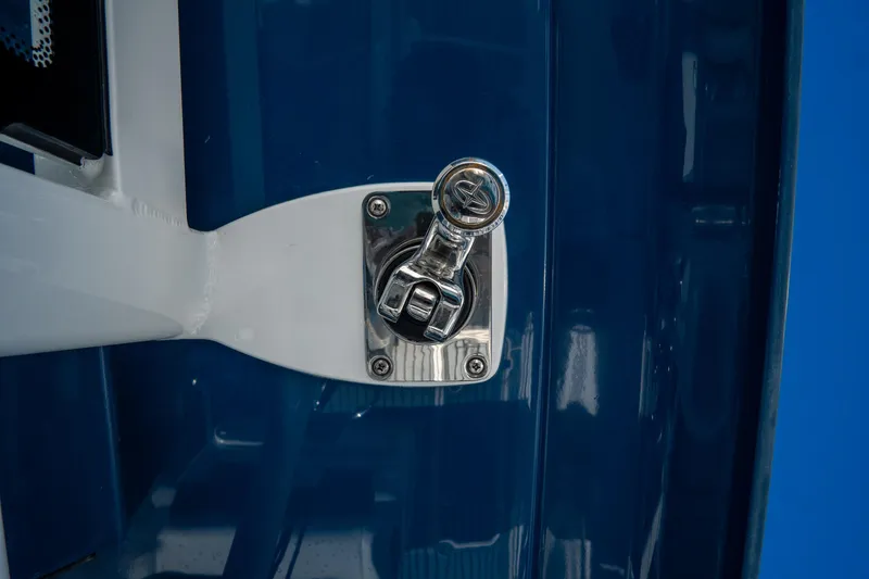 Slide: The Image of Tidewater 292 CC Adventure 2022 - 50