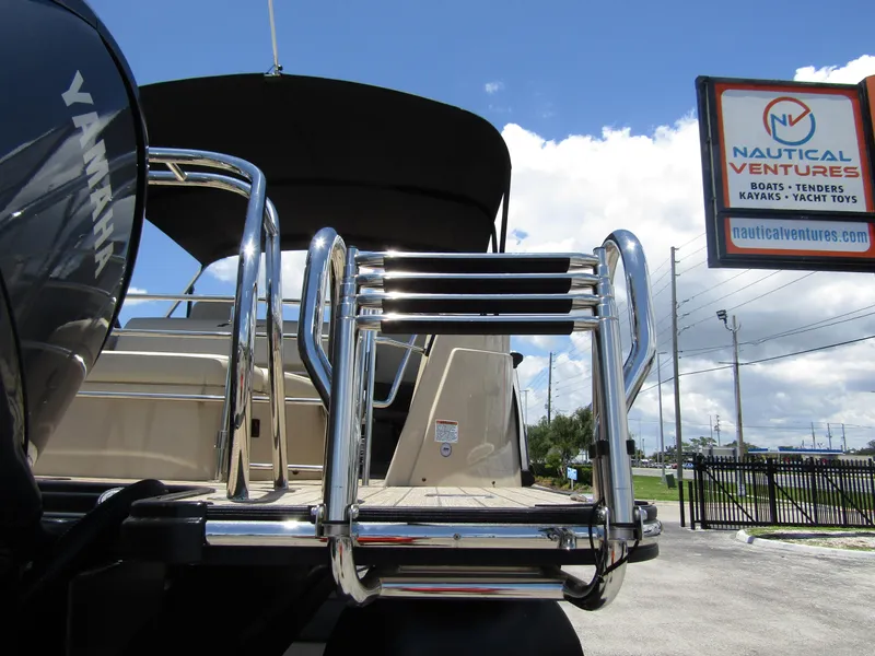 Slide: The Image of 2024 Starcraft RX 23 Q DC boat with Yamaha engine at Nautical Ventures. - 8