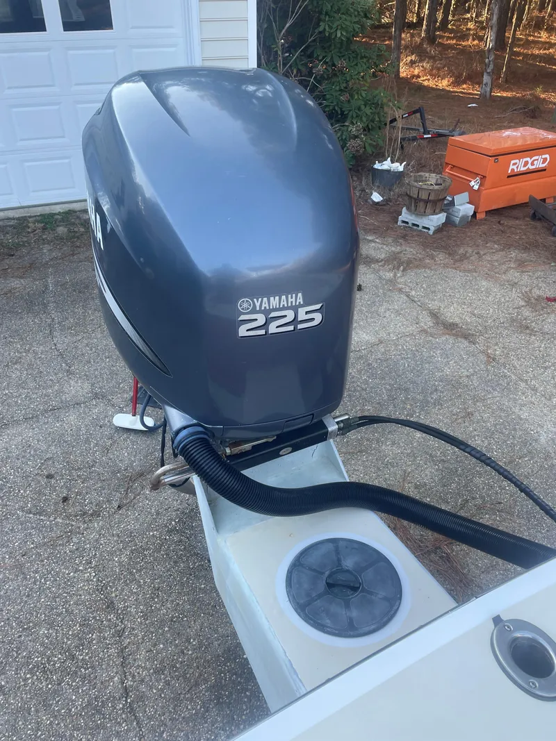 Slide: The Image of Yamaha 225 outboard motor on 2000 Custom Carolina Bandy 26' boat. - 21