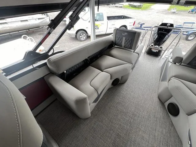 Slide: The Image of Barletta Lusso L25M 2024 - 7